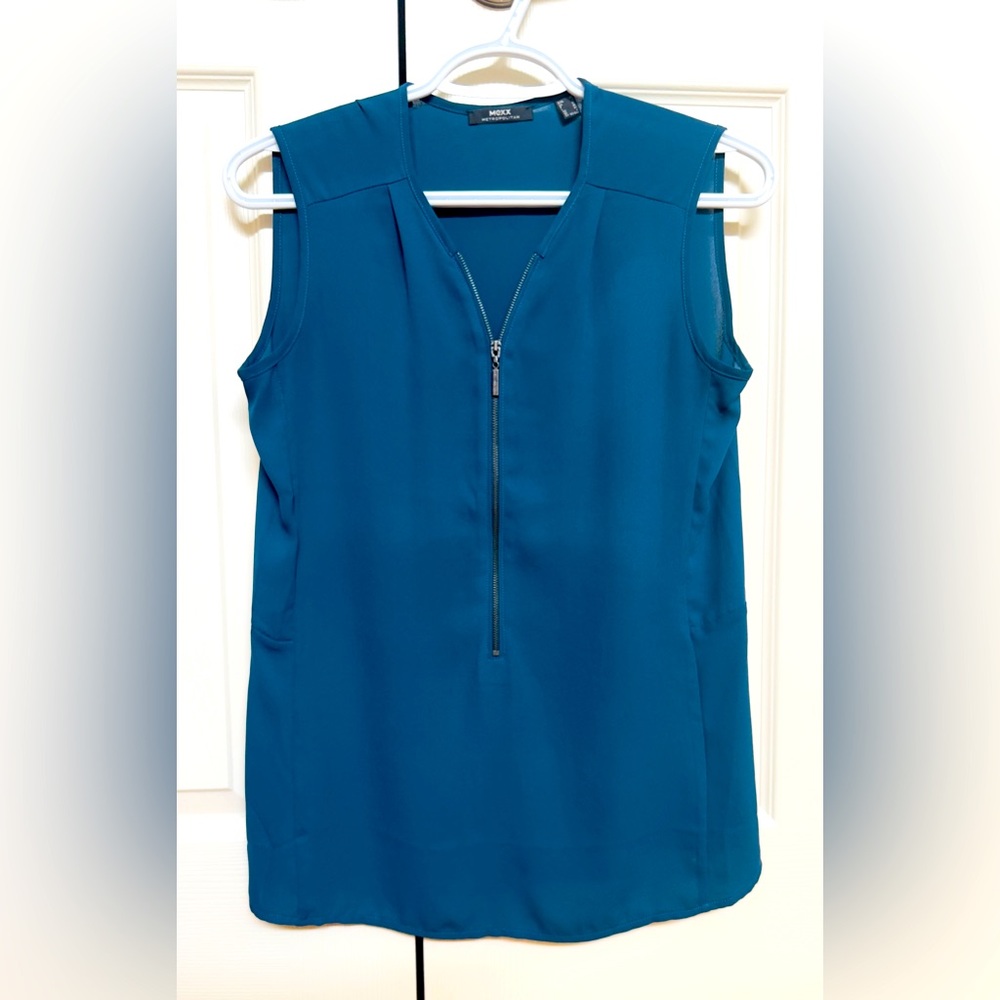 Mexx Sleeveless Zip-Front Top size 4